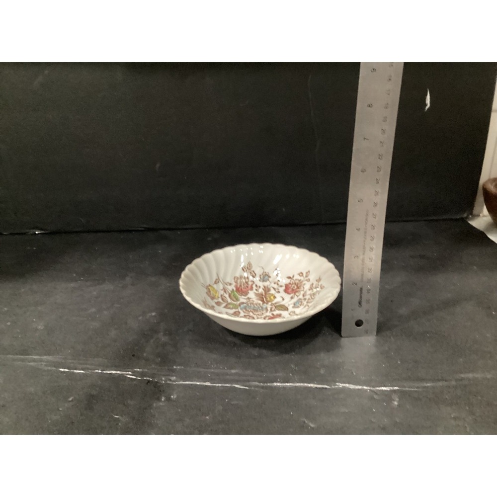Vintage Johnson Brothers Staffordshire Bouquet Cereal Bowls 2 Berry Bowl